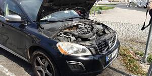 Strážníci Městské policie Jeseník zasahovali u hořícího motoru osobního automobilu